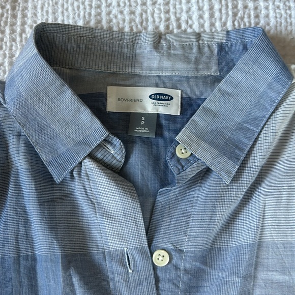 Old Navy Blue and White Boyfriend Flannel Button Up Shirt Long Sleeve - Picture 2 of 6